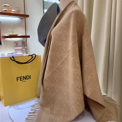 High Quality Luxury Louis Vuitton Wool And Cashmere Cloak product detail