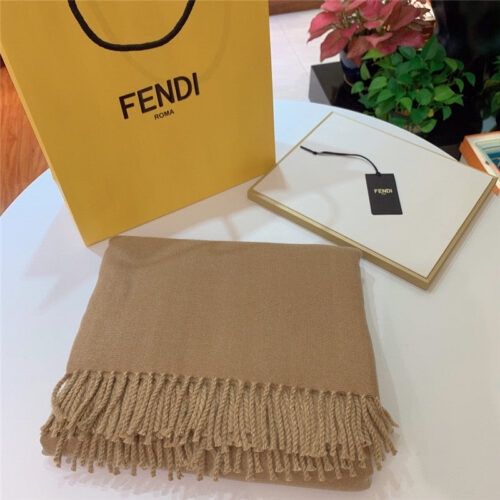 High Quality Luxury Louis Vuitton Wool And Cashmere Cloak product detail