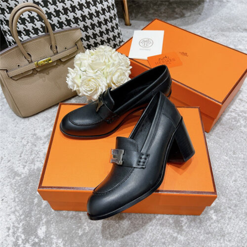 High Quality Luxury Hermes Dauphine Mid Heel Mules – Style 28707 product detail