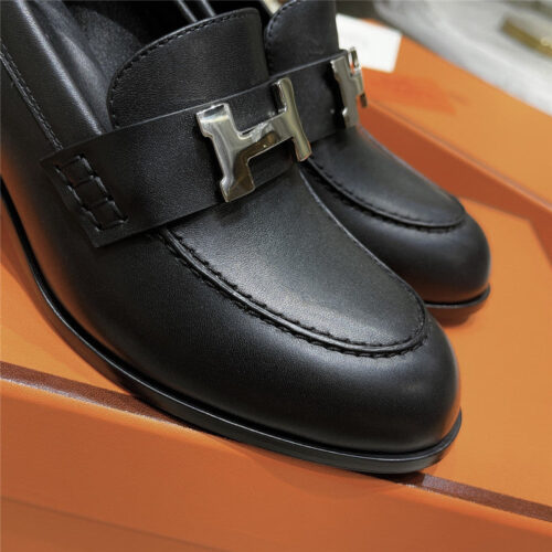High Quality Luxury Hermes Dauphine Mid Heel Mules – Style 28707 product detail