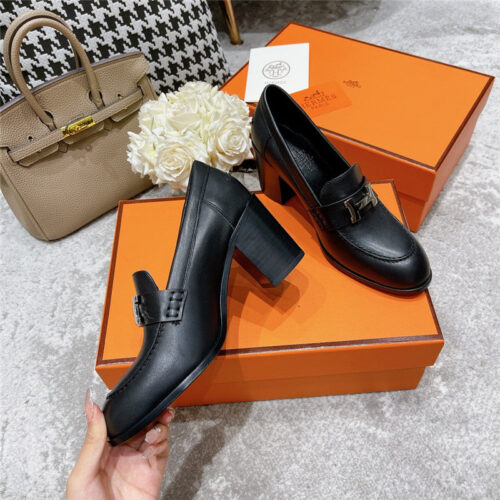 High Quality Luxury Hermes Dauphine Mid Heel Mules – Style 28707 product detail