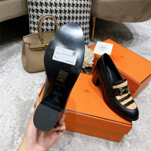 High Quality Luxury Hermes Dauphine Mid Heel Mules – Style 59779 product detail