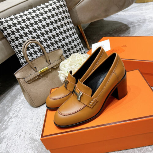 High Quality Luxury Hermes Dauphine Mid Heel Mules – Style 90851 product detail
