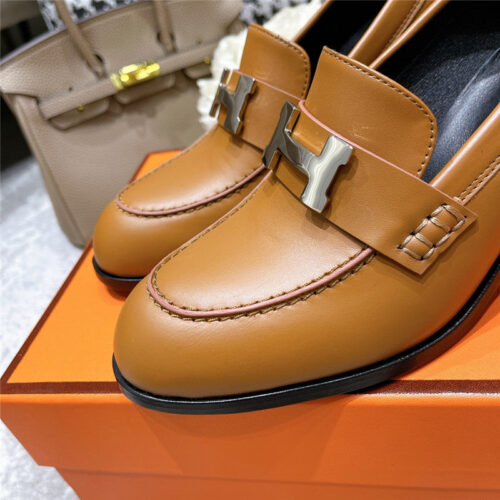 High Quality Luxury Hermes Dauphine Mid Heel Mules – Style 90851 product detail