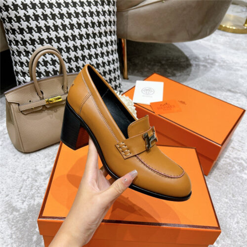 High Quality Luxury Hermes Dauphine Mid Heel Mules – Style 90851 product detail