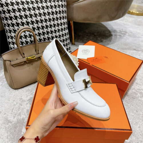 High Quality Luxury Hermes Dauphine Mid Heel Mules – Style 64867 product detail