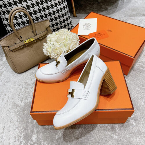 High Quality Luxury Hermes Dauphine Mid Heel Mules – Style 64867 product detail