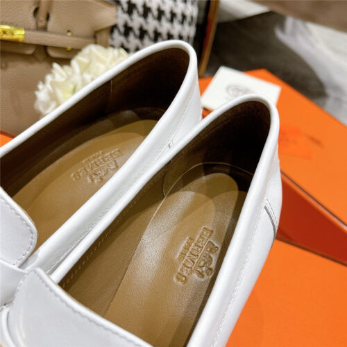 High Quality Luxury Hermes Dauphine Mid Heel Mules – Style 64867 product detail