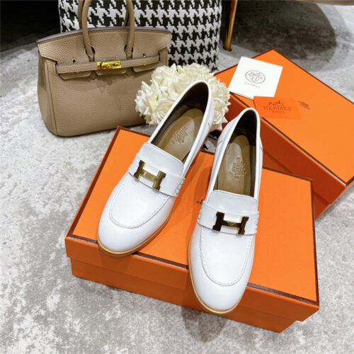 High Quality Luxury Hermes Dauphine Mid Heel Mules – Style 64867 product detail