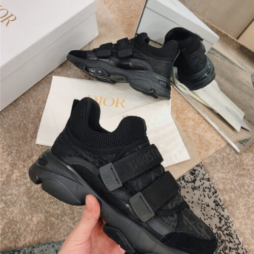 High Quality Luxury Dior D-Wander Sneaker – Style 14918 product detail