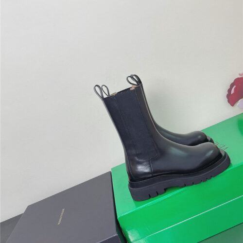 High Quality Luxury Bottega Veneta Cowhide Ankle Boots – Style 26534 product detail