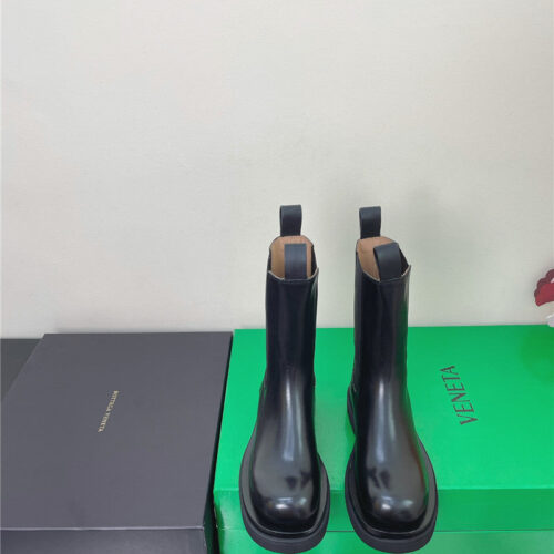 High Quality Luxury Bottega Veneta Cowhide Ankle Boots – Style 26534 product detail