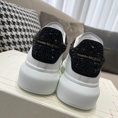 High Quality Luxury Alexander McQueen Couple Sneakers – Style 62659 product detail