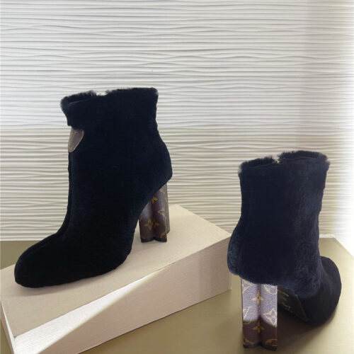 High Quality Luxury Louis Vuitton Rabbit Fur Ankle Boots – Style 91875 product detail