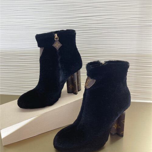 High Quality Luxury Louis Vuitton Rabbit Fur Ankle Boots – Style 91875 product detail