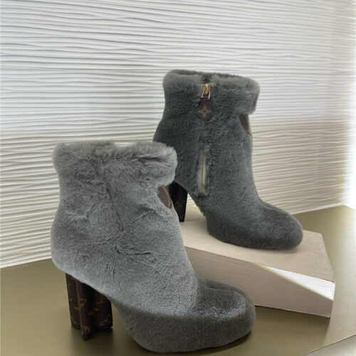 High Quality Luxury Louis Vuitton Rabbit Fur Ankle Boots – Style 36515 alternate view