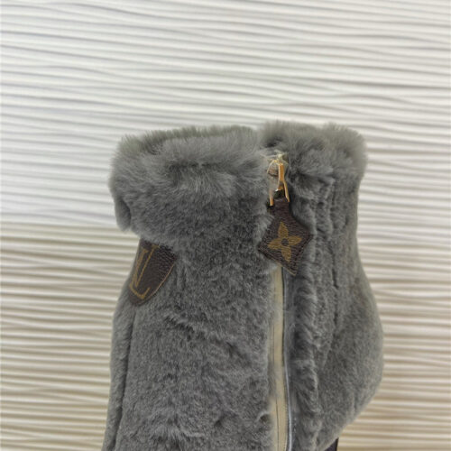 High Quality Luxury Louis Vuitton Rabbit Fur Ankle Boots – Style 36515 product detail