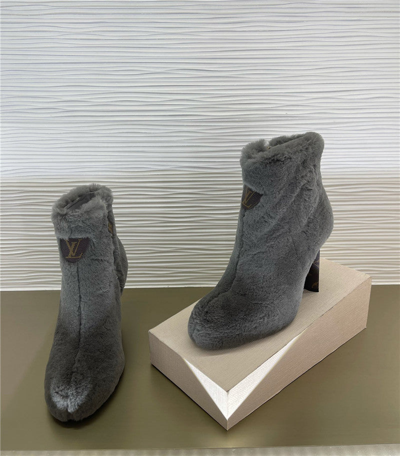 High Quality Luxury Louis Vuitton Rabbit Fur Ankle Boots – Style 36515 product detail