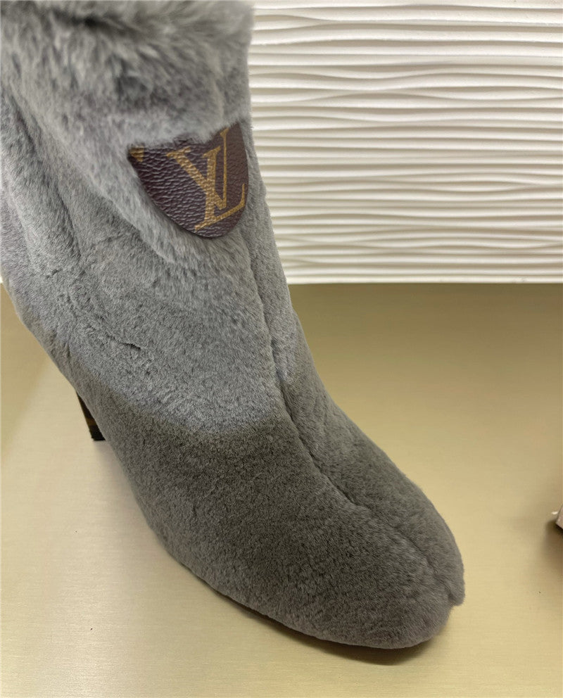 High Quality Luxury Louis Vuitton Rabbit Fur Ankle Boots – Style 36515 product detail