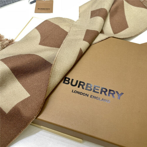 High Quality Luxury Burberry Wool Jacquard Scarf – Style 24653 alternate view
