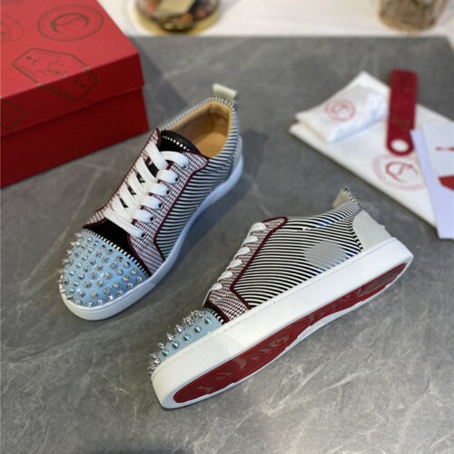 High Quality Luxury Christian Louboutin Louis Junior Spikes Sneakers