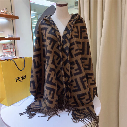 High Quality Luxury Fendi FF Classic Pattern Cashmere Cloak