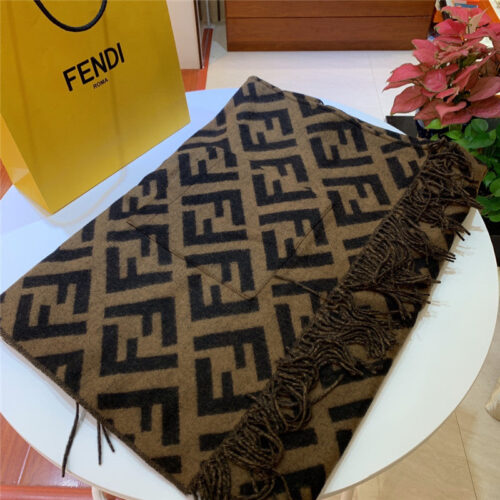 High Quality Luxury Fendi FF Classic Pattern Cashmere Cloak product detail