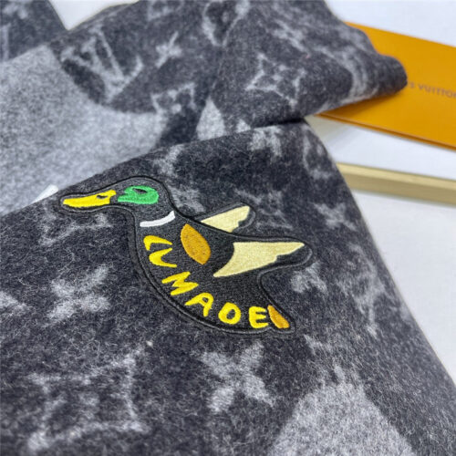 High Quality Luxury Louis Vuitton Cashmere Shawl product detail