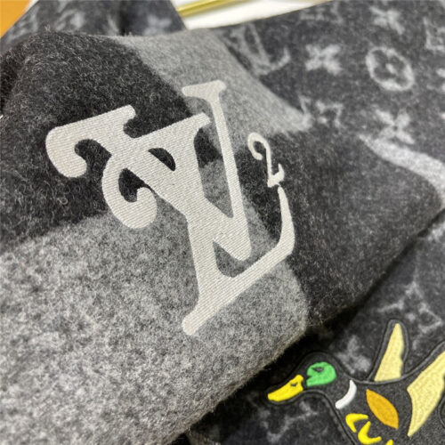 High Quality Luxury Louis Vuitton Cashmere Shawl product detail