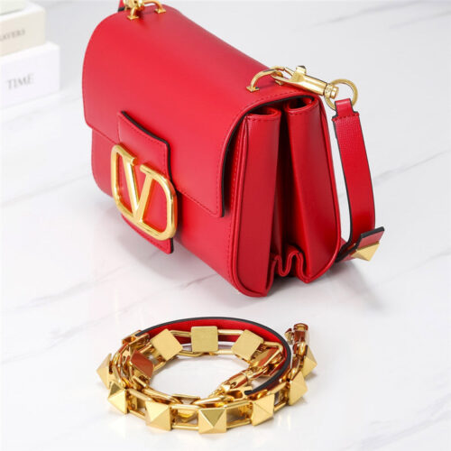 High Quality Luxury Valentino Garavani Stud Sign Shoulder Bag – Style 03738 product detail