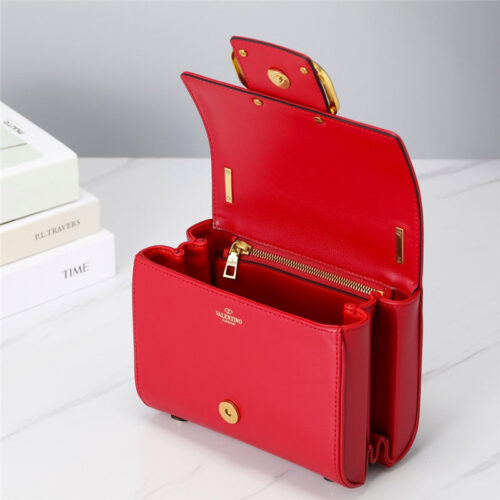 High Quality Luxury Valentino Garavani Stud Sign Shoulder Bag – Style 03738 product detail