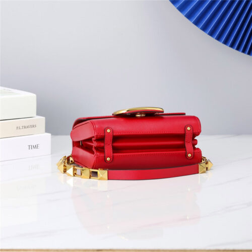 High Quality Luxury Valentino Garavani Stud Sign Shoulder Bag – Style 03738 product detail