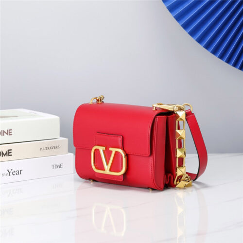 High Quality Luxury Valentino Garavani Stud Sign Shoulder Bag – Style 03738 product detail