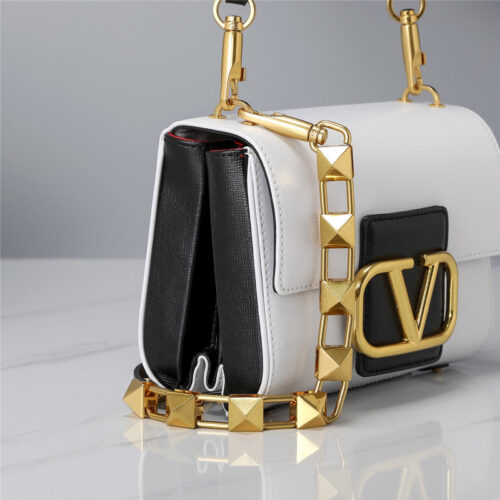 High Quality Luxury Valentino Garavani Stud Sign Shoulder Bag product detail