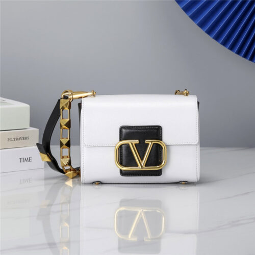High Quality Luxury Valentino Garavani Stud Sign Shoulder Bag