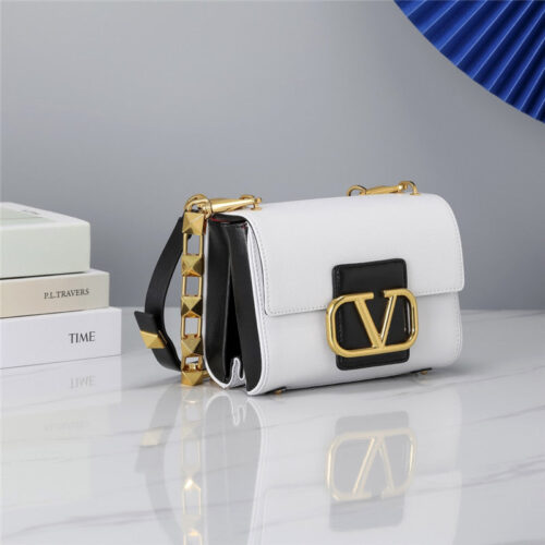 High Quality Luxury Valentino Garavani Stud Sign Shoulder Bag product detail