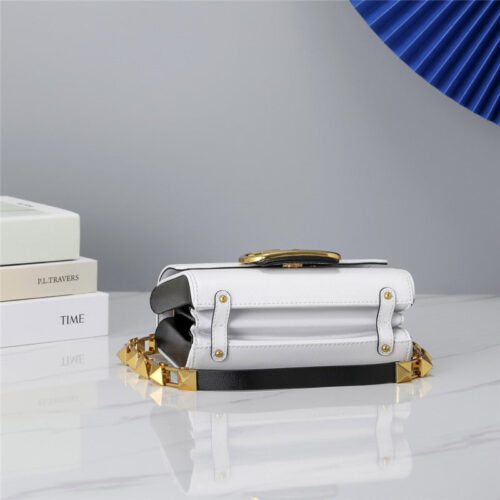 High Quality Luxury Valentino Garavani Stud Sign Shoulder Bag product detail