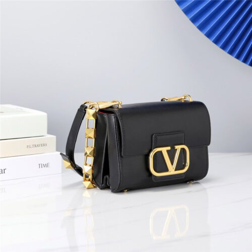 High Quality Luxury Valentino Garavani Stud Sign Shoulder Bag – Style 03732 product detail