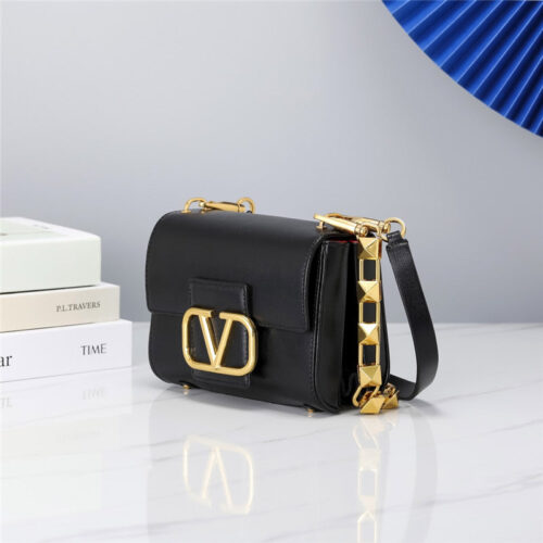 High Quality Luxury Valentino Garavani Stud Sign Shoulder Bag – Style 03732 product detail