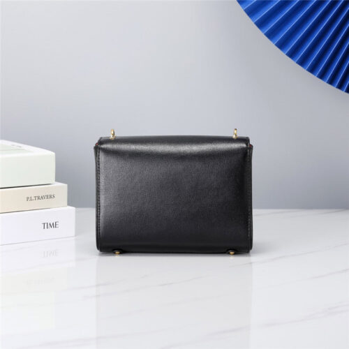 High Quality Luxury Valentino Garavani Stud Sign Shoulder Bag – Style 03732 alternate view