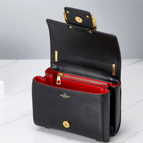 High Quality Luxury Valentino Garavani Stud Sign Shoulder Bag – Style 03732 product detail