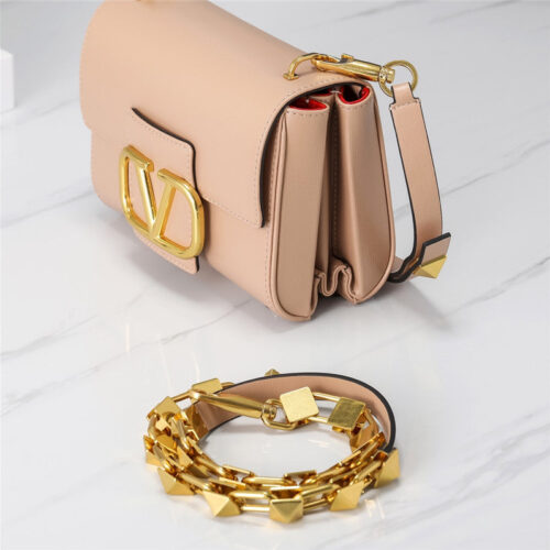 High Quality Luxury Valentino Garavani Stud Sign Shoulder Bag – Style 03731 product detail