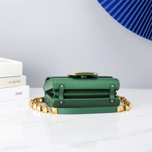 High Quality Luxury Valentino Garavani Stud Sign Shoulder Bag – Style 03729 product detail