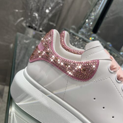High Quality Luxury Alexander McQueen Couple Sneakers – Style 92035 product detail