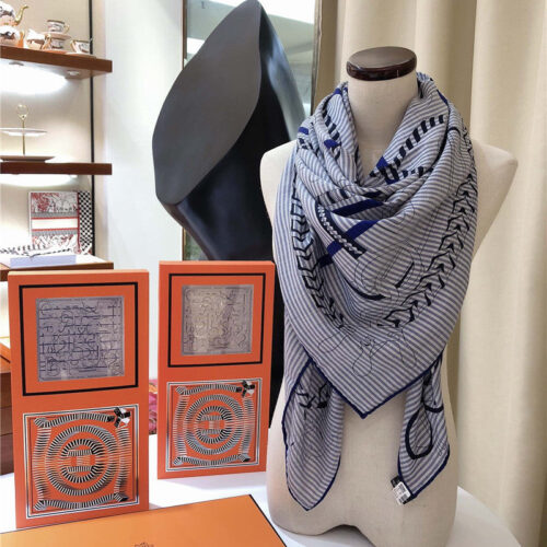 High Quality Luxury Hermes Cashmere Silk Shawl Scarf – Style 26134 alternate view