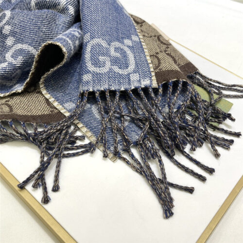 High Quality Luxury Gucci GG Fringed Knit Scarf product detail