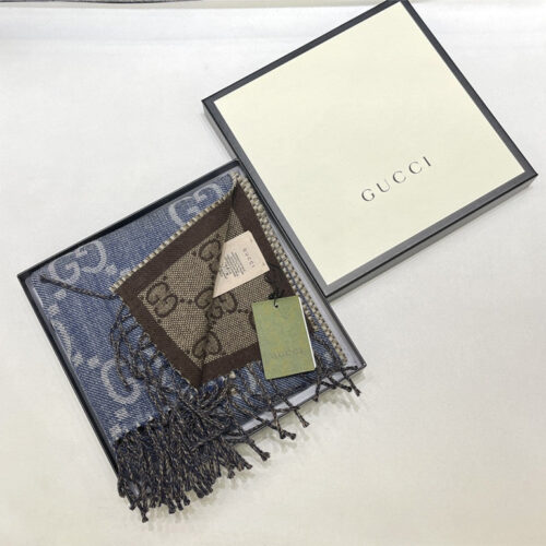 High Quality Luxury Gucci GG Fringed Knit Scarf product detail