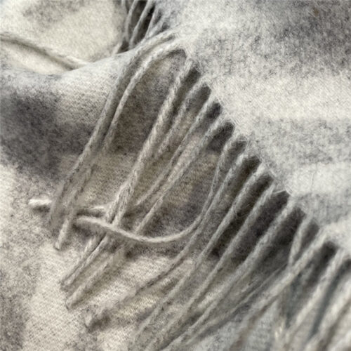 High Quality Luxury Fendi FF Cashmere Hooded Cloak product detail