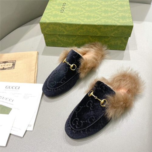 High Quality Luxury Gucci Classic Wool Slippers – Style 39699 alternate view