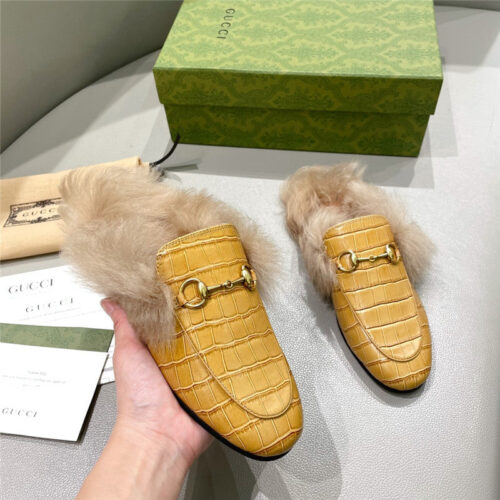 High Quality Luxury Gucci Classic Wool Slippers – Style 70771 product detail